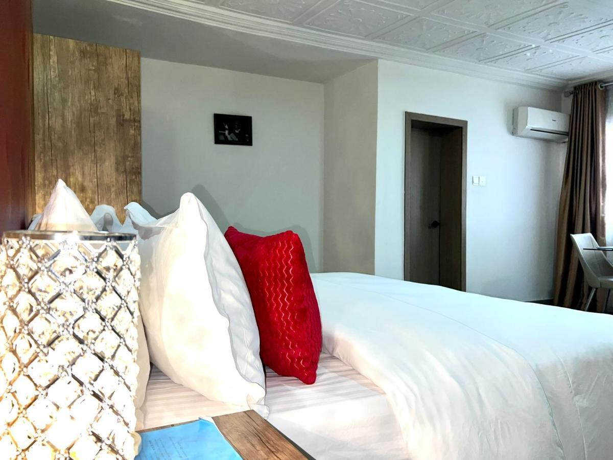 Urban Rootz Hotel Абуджа Екстериор снимка