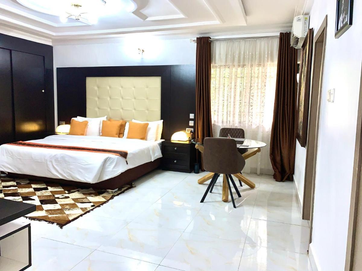 Urban Rootz Hotel Абуджа Екстериор снимка