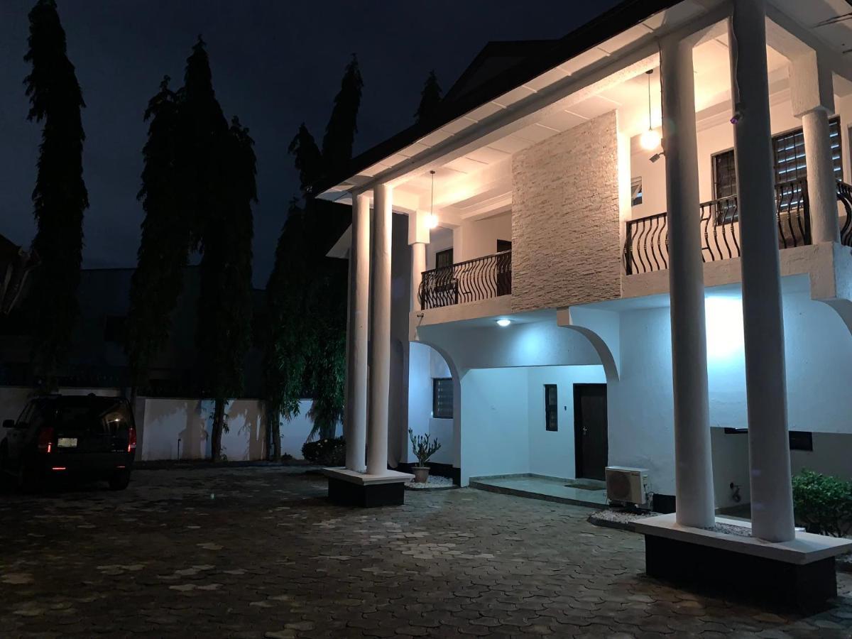 Urban Rootz Hotel Абуджа Екстериор снимка
