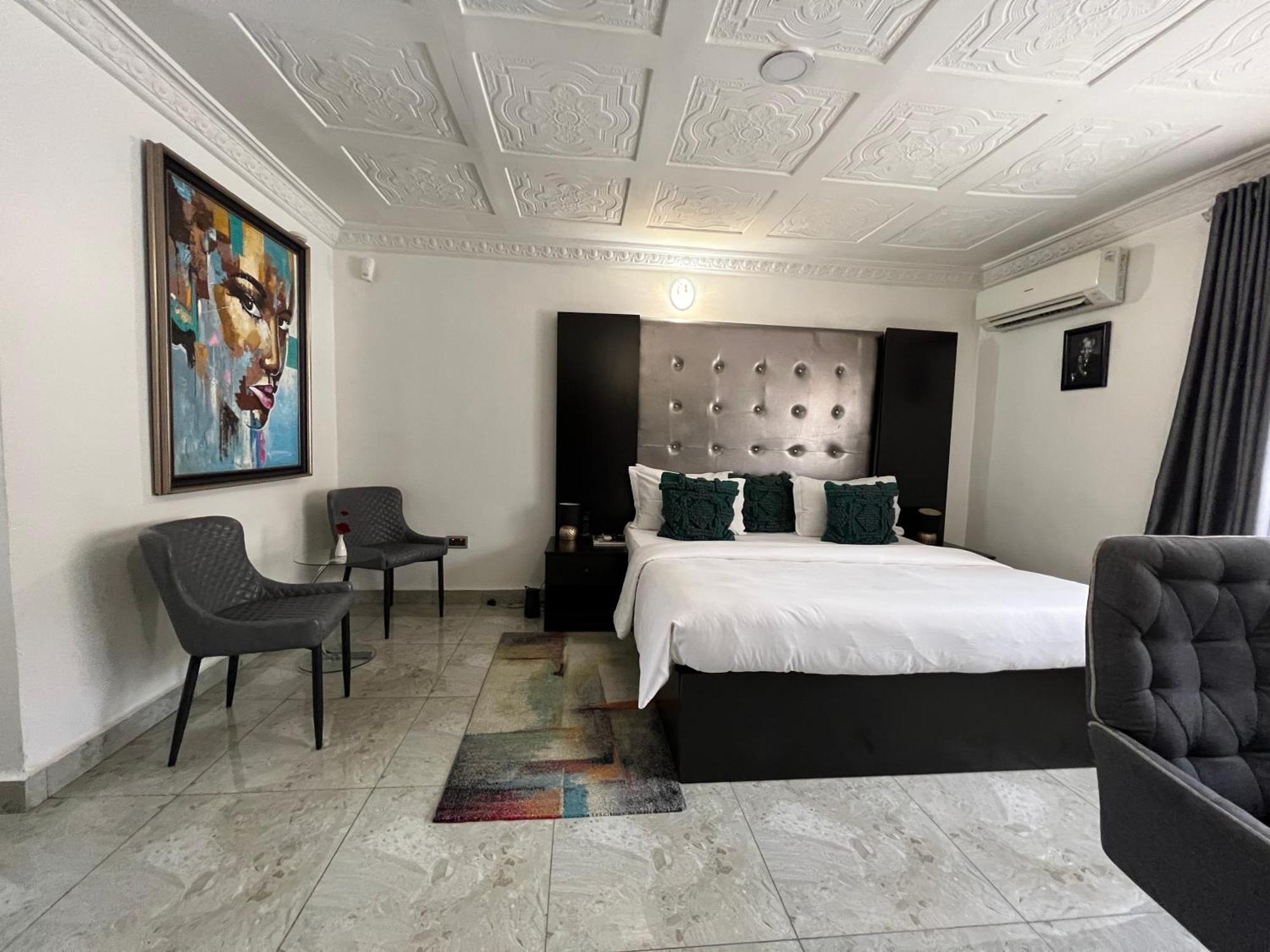 Urban Rootz Hotel Абуджа Екстериор снимка