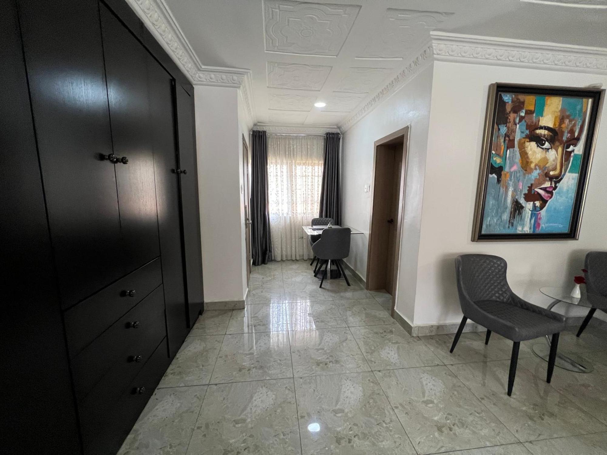 Urban Rootz Hotel Абуджа Екстериор снимка