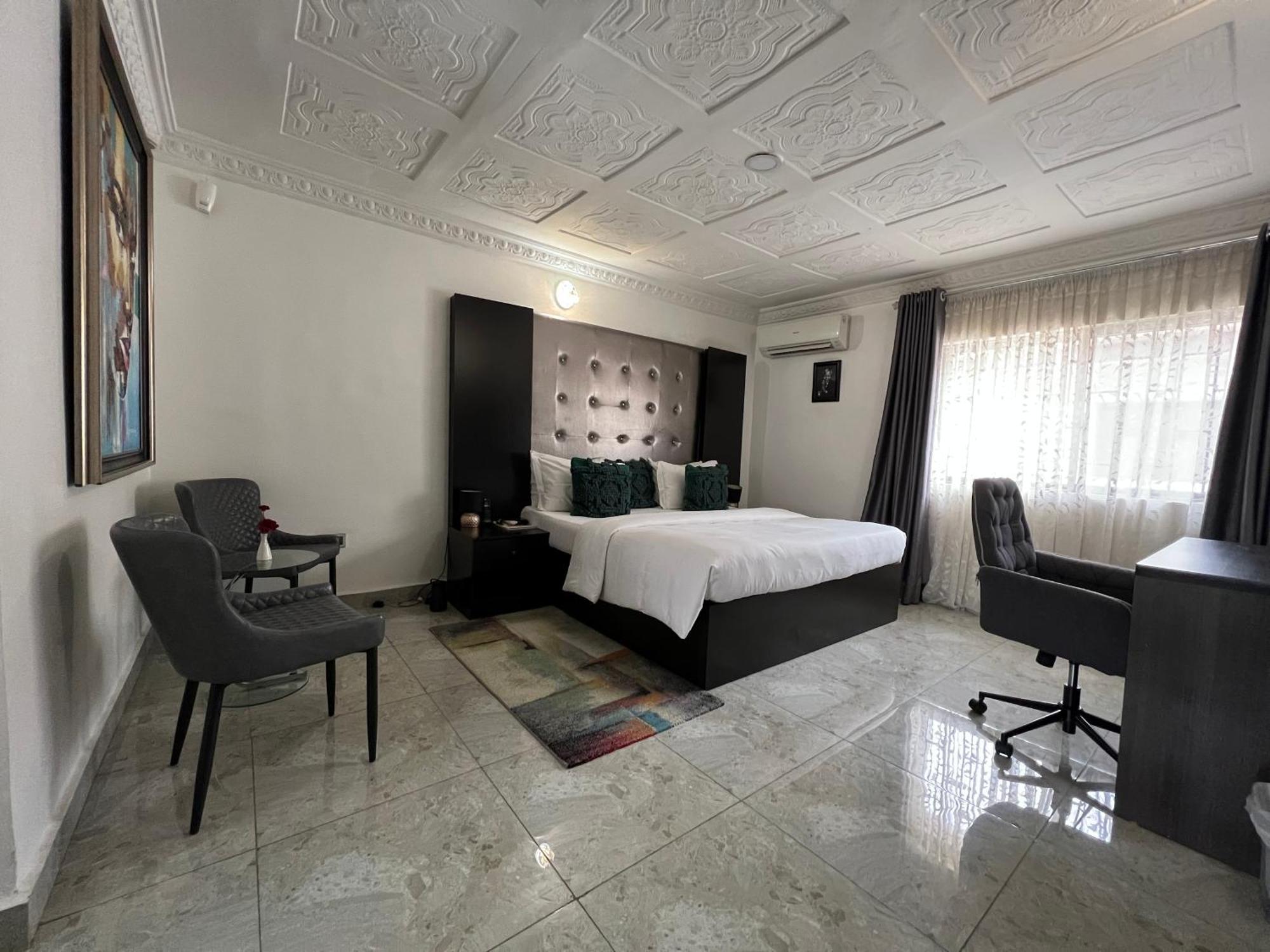 Urban Rootz Hotel Абуджа Екстериор снимка